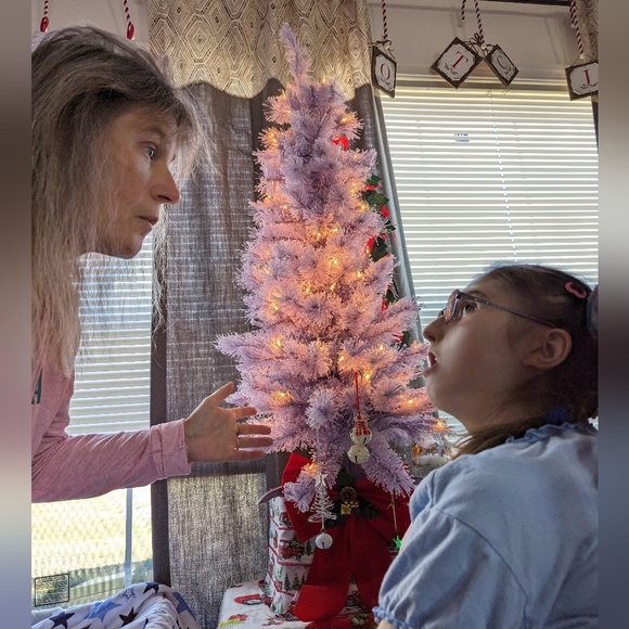 Meet your Posher, Christine 🌞🌻 - Picture 13 of 14